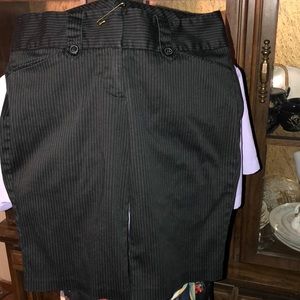 Stooshy pinstripe black/white bermuda Shorts SZ 5